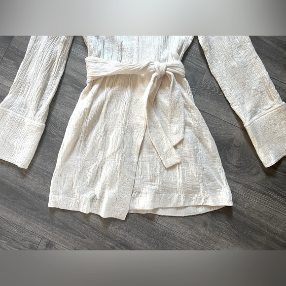 NWOT! Nanushka yori dress in “white” v-neck long sleeve collared gauzy. size S. - Picture 11 of 16